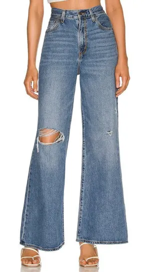 ✨Levi’s High Loose Flare Sz 27 Jean in Take Notes✨ thumbnail 1