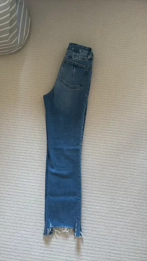 Good American Jeans thumbnail 7