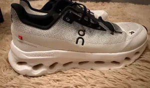 On Cloudtilt Women’s Size 10 White/Ivory CloudTec Phase Walking Running Shoes thumbnail 1