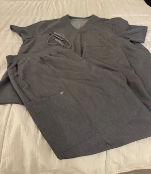 Fabletics men’s scrubs  thumbnail 1