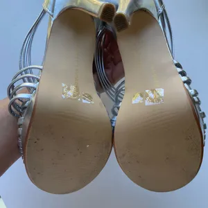 CHINESE LAUNDRY Silver Strappy Platform Heels 6.5  thumbnail 9