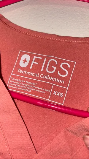 FIGS Scrubs Set thumbnail 4