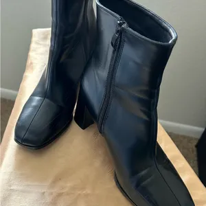 Ankle boots Black unbranded like new -no size found-10 most likely discounted thumbnail 6