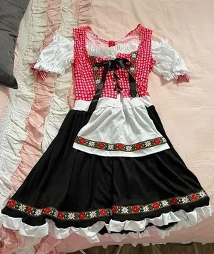 Leg Avenue German costume thumbnail 1