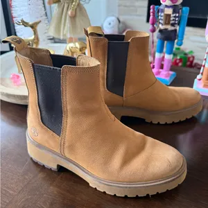 Timberland Carnaby Cool Women’s Chelsea Ankle Boot 8.5 thumbnail 1