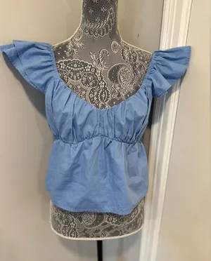 Abercrombie & Fitch Flutter Sleeves Poplin Smocked Back Babydoll Mall Brand Top thumbnail 1