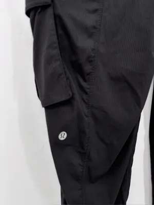 (E-576) lululemon athletica Black Cargo Joggers with Drawstring Waist thumbnail 6