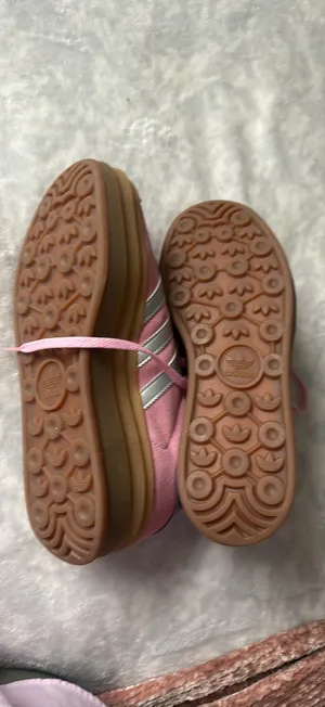 Adidas Women’s Shoes thumbnail 3