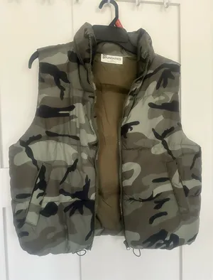 No Boundaries Puffer Vest Black Cropped thumbnail 1