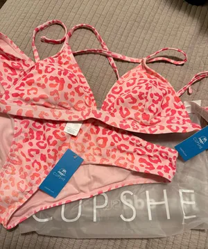 Cupshe Bikini Set thumbnail 1