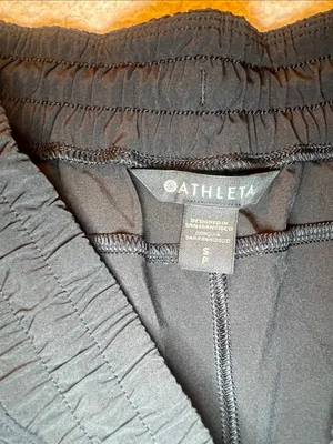 Athleta Crossroads‎ Short Black Featherweight Stretch Size Small NWT thumbnail 4