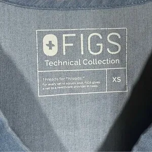 Figs Blue Casma‎ Short Sleeve V Neck Scrub Top thumbnail 3