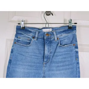 LOFT Womens High Rise Flare Jeans Raw Hem Size 27 Medium Wash Y2K Denim Fall thumbnail 5