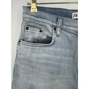 ZARA Straight leg High Rise Distressed Jeans Womens Size 8 Light Wash Boho Denim thumbnail 5