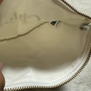 Chloé White Cosmetic Bag thumbnail 2