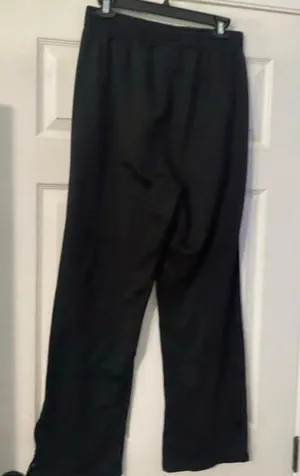 Under Armour Unisex sweats are a size Large. thumbnail 2