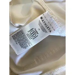 Athleta White Cargo Crop Pants Size 14 Wide Leg Relaxed Fit thumbnail 5