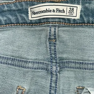 Abercrombie & Fitch Light Blue Mini Jeans Skirt(Size 28) thumbnail 7