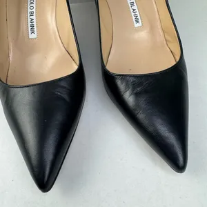Manolo Blahnik Black Pointed Toe Heel Pumps Size 39. thumbnail 4