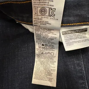 Levi's Jeans Womens 26 Classic‎ Boot Mid Rise Dark Wash Western Blue Denim thumbnail 7