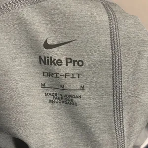 ✨Nike Pro 365 5" Grey & Black Sz Medium Shorts✨ thumbnail 6