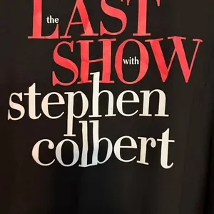 The Late Show with Stephen Colbert Logo V-Neck Tee - Size M - NWOT thumbnail 2