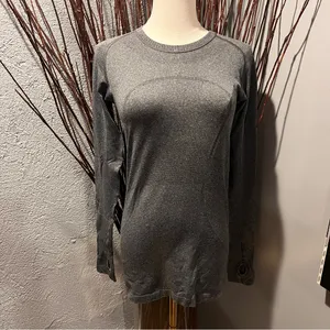 🌺Lululemon Grey Swiftly Tech Long Sleeve Top Size 2🌺 thumbnail 2