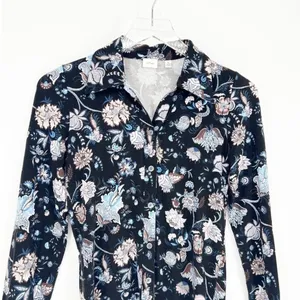 Aritzia‎ Wilfred Floral Stretch Top Women's Size XS French Girl Style thumbnail 5
