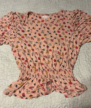 Pink flowery shirt from Xhilaration thumbnail 1