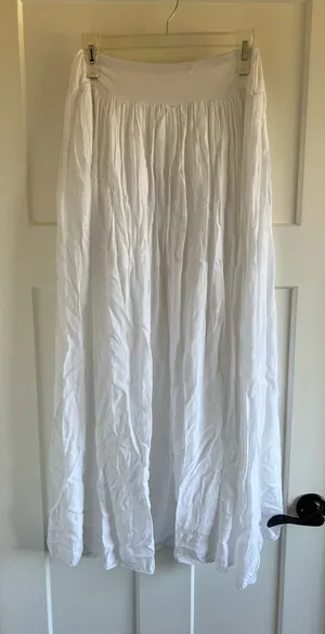 Boutique white maxi skirt thumbnail 1