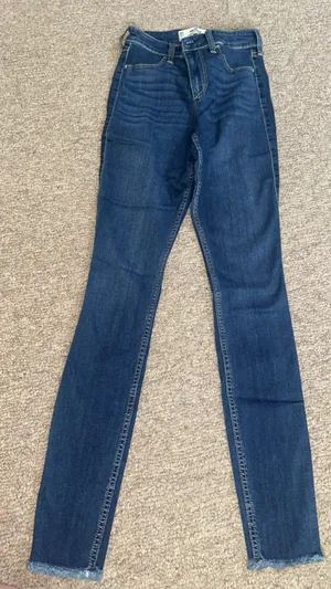 Hollister Skinny Jeans thumbnail 1