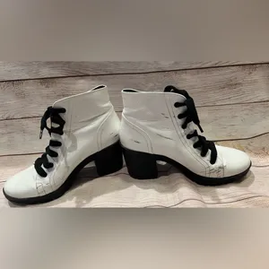 Mix No. 6 Womens White Combat Boots Size 7.5 thumbnail 3