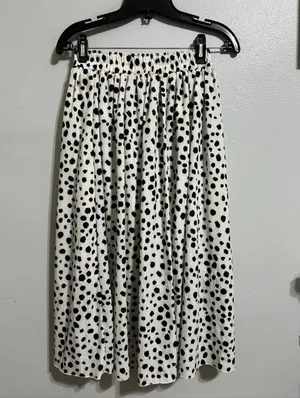 Dalmatian Polka Dot Pleated Midi Skirt – Size XS – Bohemian Style: Summer. thumbnail 4