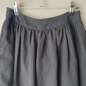H&M Size 4 Black Mini Skirt Layered Chiffon Flowy Skater‎ A-Line Casual Classic thumbnail 7