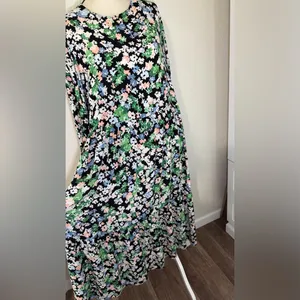H&M Floral Maxi Dress, Size M‎ thumbnail 4