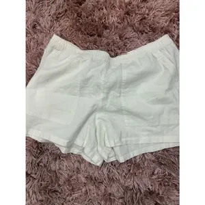 Universal Threads White High-Waist Pull-On Linen Shorts thumbnail 3