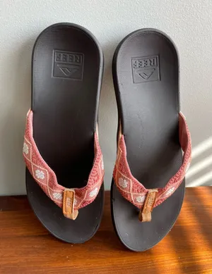 Reef Women's Sandals with Rust-Patterned Straps thumbnail 1
