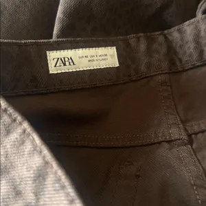 NWT Zara RELAXED OVERSIZE TAPERED ANIMAL PRINT HIGH-WAIST TRF JEANS SZ-8 thumbnail 7