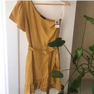 1 State Jungle Boogie Ruffled Dress - XS thumbnail 2