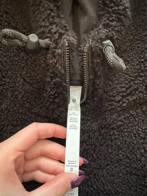 Lululemon Fuzzy Cropped Sherpa thumbnail 2