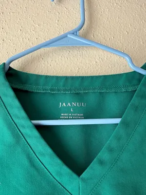 Jaanuu Scrub Top green thumbnail 2