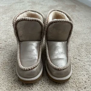 Crown Vintage Metallic Ankle Booties Silver Size 8.5 thumbnail 2