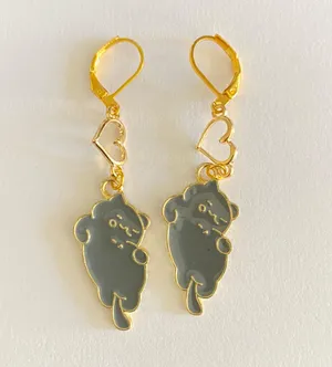 Handmade Kawaii gray cat heart dangle earrings✨ thumbnail 1