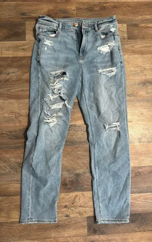 American Eagle Mom Jeans thumbnail 1