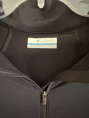 Columbia Lightweight Quarter-Zip thumbnail 2