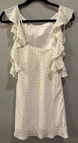 Le Lis Polka Dot Ruffle Dress thumbnail 5
