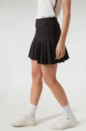 Tuckernuck Women’s Large Black Pleated Tennis athletic Skort thumbnail 1