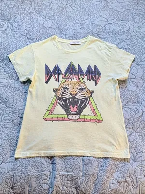 DAYDREAMER Def Leppard Rock Till You Drop Tour ’83 Graphic Band Tee Sz M🧡 thumbnail 5