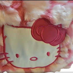Sanrio Hello Kitty Furry Tote NWT thumbnail 5