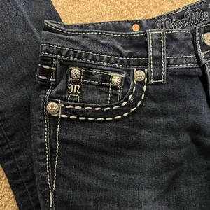 Miss Me Women's Skinny Jeans with Stitching Accent and Embellishment Size 26 thumbnail 11